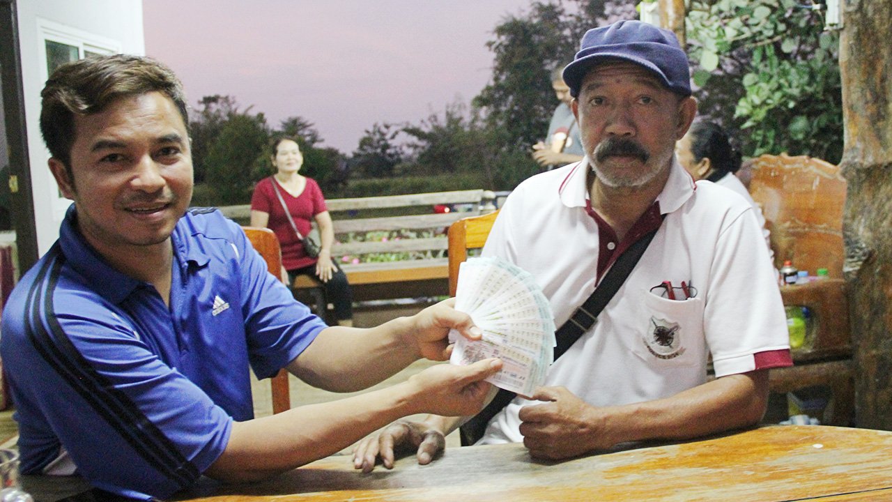 อดีต ตชด. ถือหวยที่ถูกรางวัล 114 ล้าน