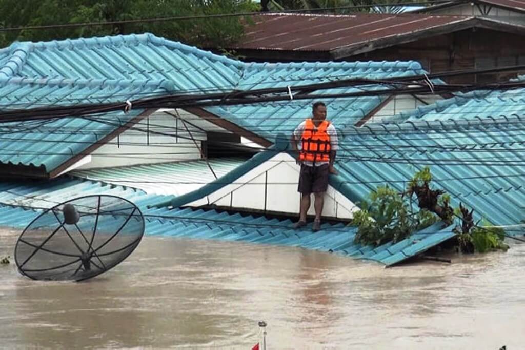 น้ำท่วมถึงหลังคา