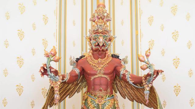 พญาครุฑสีแดง