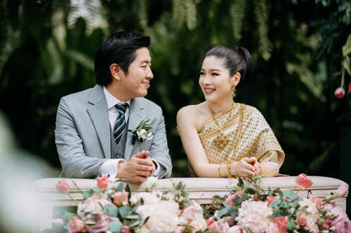 คนแต่งงานกัน