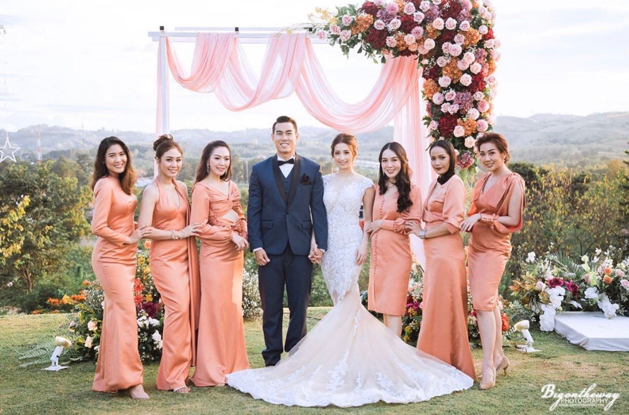 เพื่อนแต่งงาน