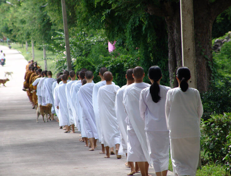 ปฏิบัติธรรม