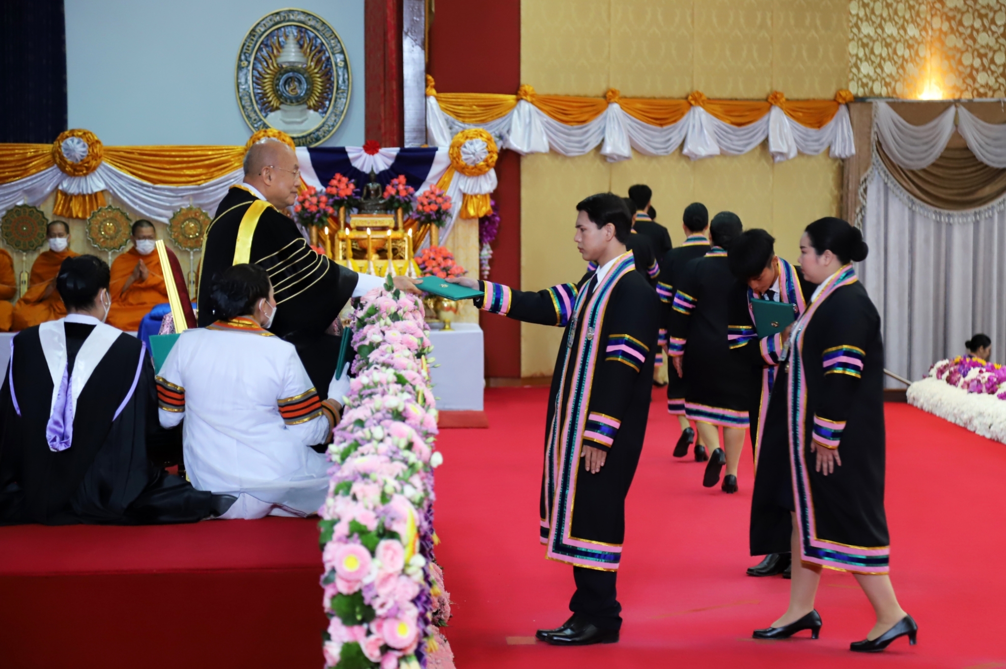 ไปรับปริญญา